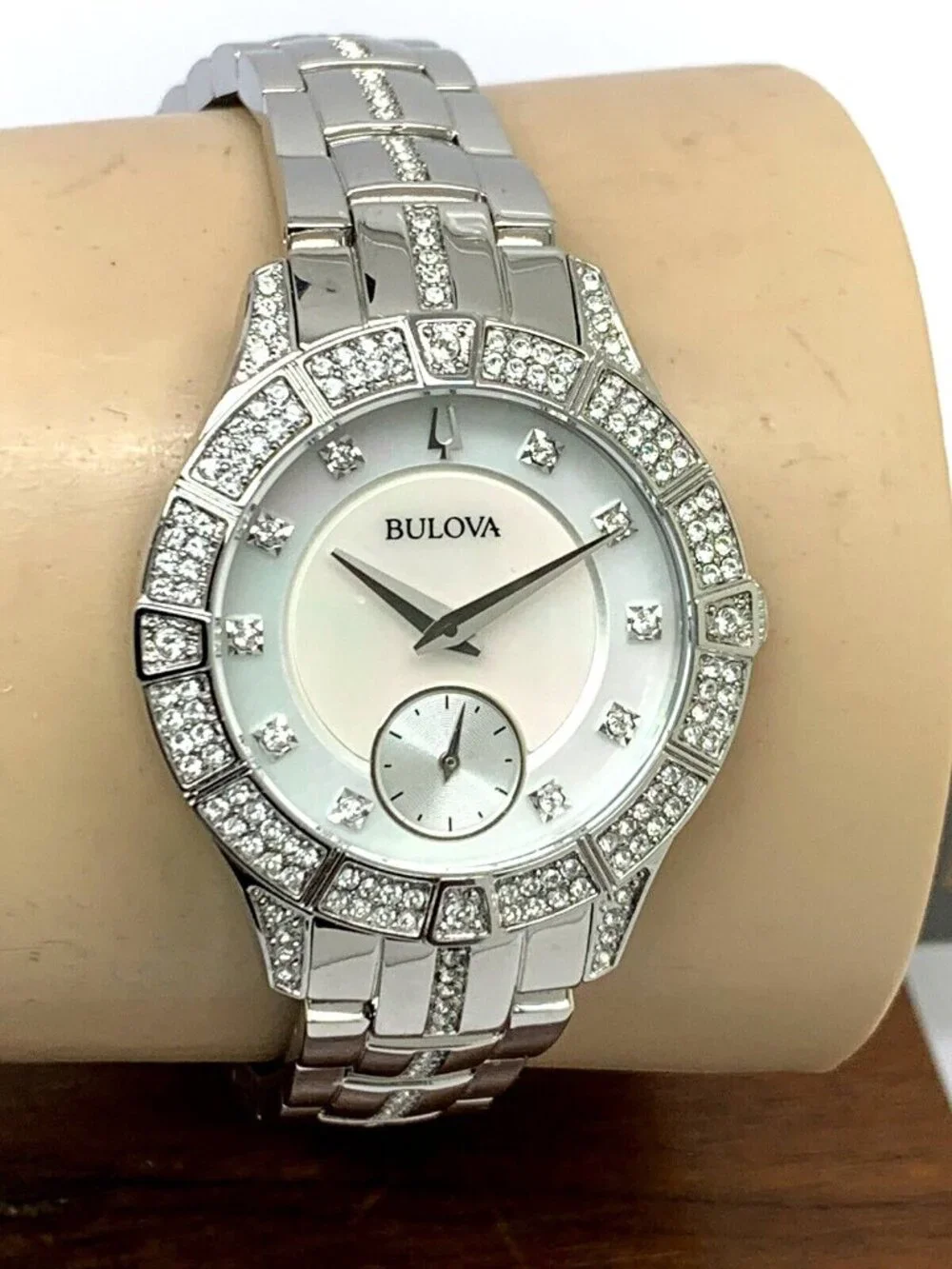 Bulova Women's Watch 96L291 Quartz White Mother of Pearl Dial Crystal Accent